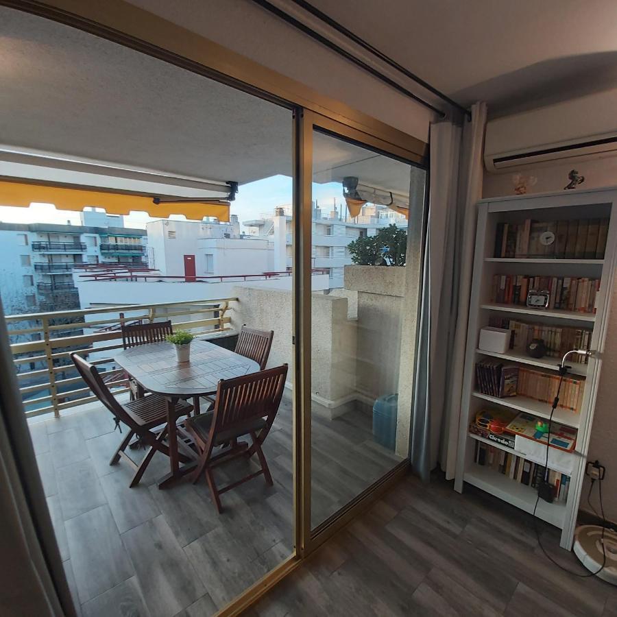 Apartamento En El Centro De Салоу Экстерьер фото
