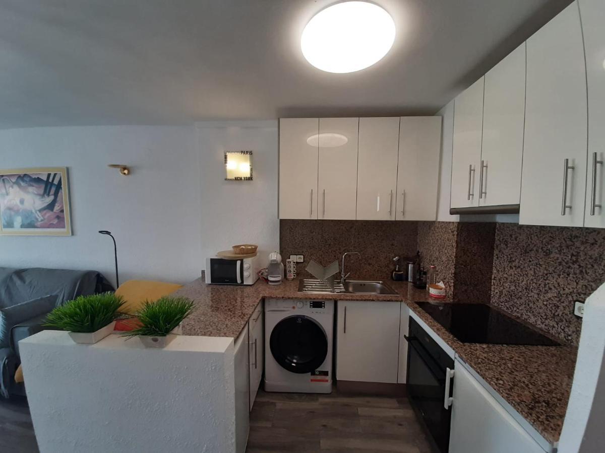 Apartamento En El Centro De Салоу Экстерьер фото